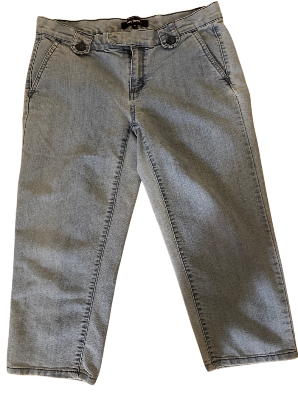 Daisy Fuentes Light Gray Cropped Women's Jeans